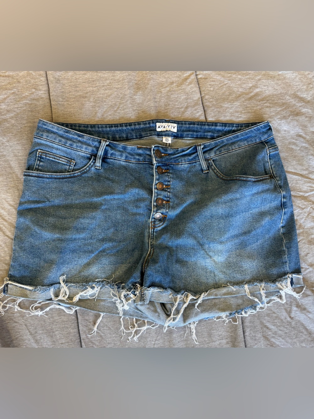 Ava & Viv Medium Blue Denim Button-Front Frayed Hem Shorts